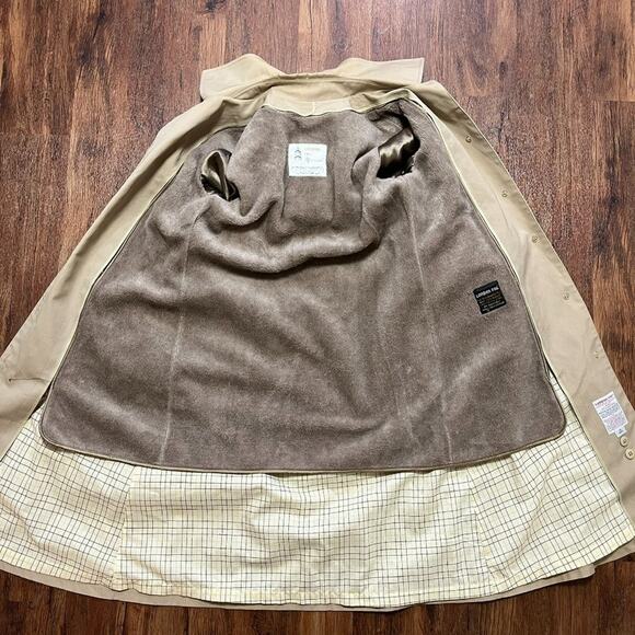 VTG LONDON FOG Faux Fur Lined Belted Hooded Trench Coat in Khaki SZ 10P - Picture 7 of 13